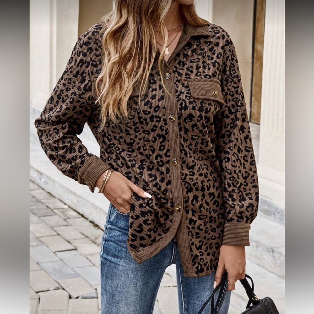 Leopard print long sleeve button down jacket - Picture 2 of 6
